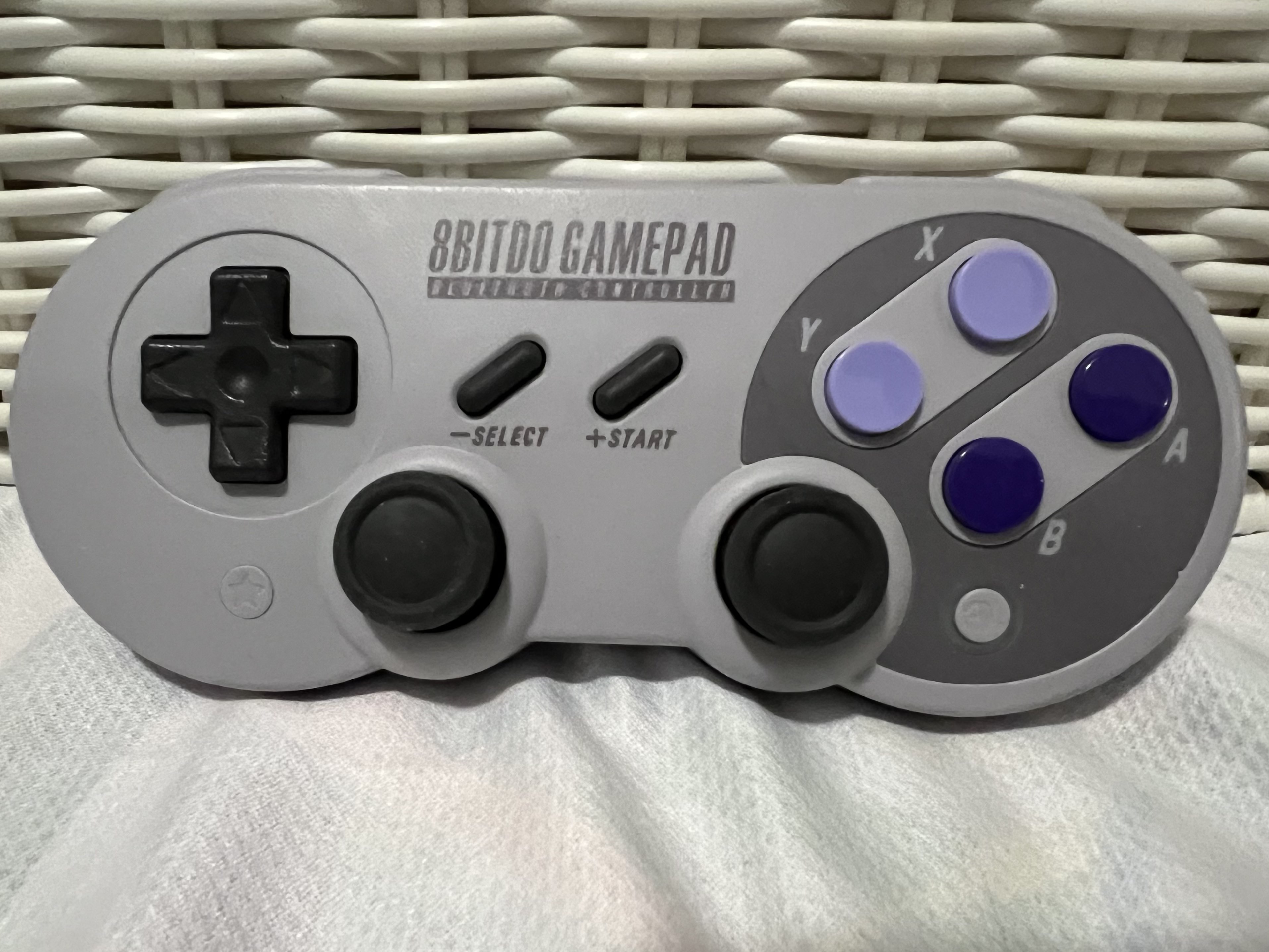 8BitDo SN30 Pro controller